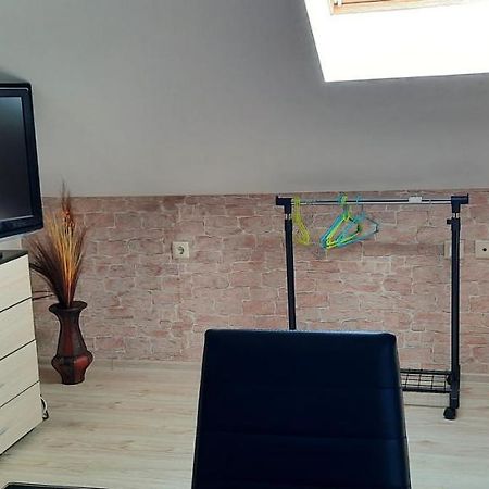 Студио Изгрев Burgas Bagian luar foto